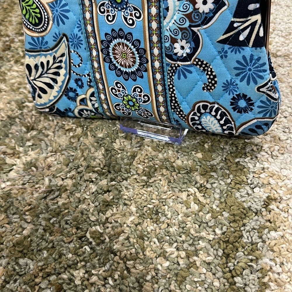 Vera Bradley Bali Blue Double Kiss Kiss Lock Clutch Floral Blue Liner NWOT - Picture 10 of 13